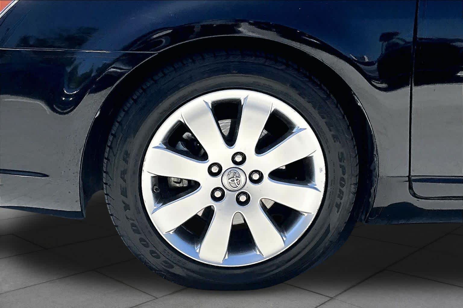 2007 Toyota Avalon XLS Black at Westside Kia