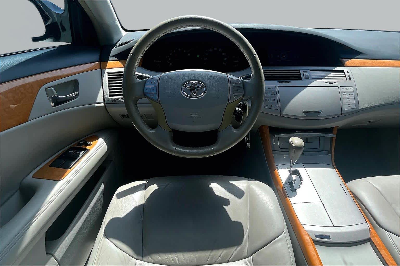 2007 Toyota Avalon XLS Black at Westside Kia