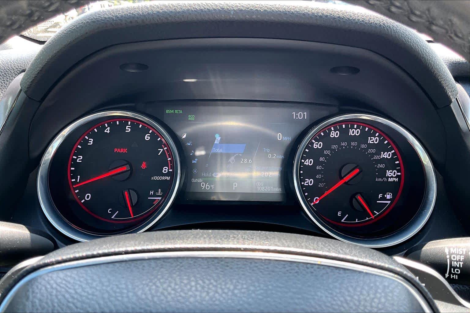 2020 Toyota Camry photo 24 of 32