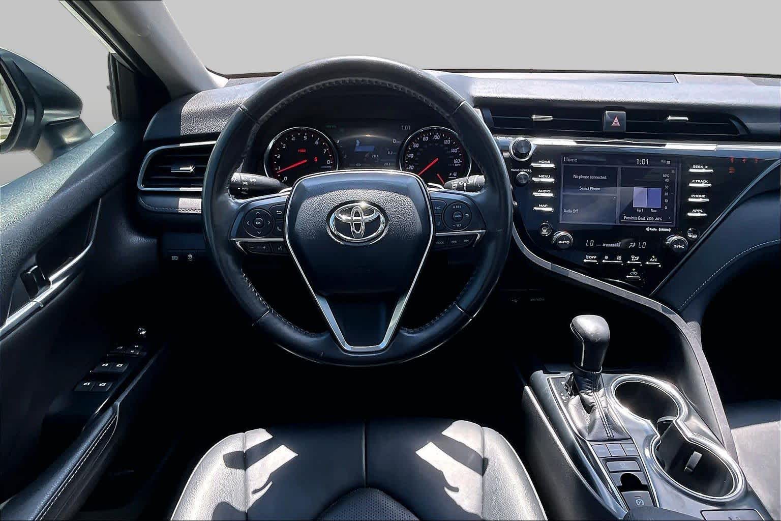 2020 Toyota Camry photo 6 of 32