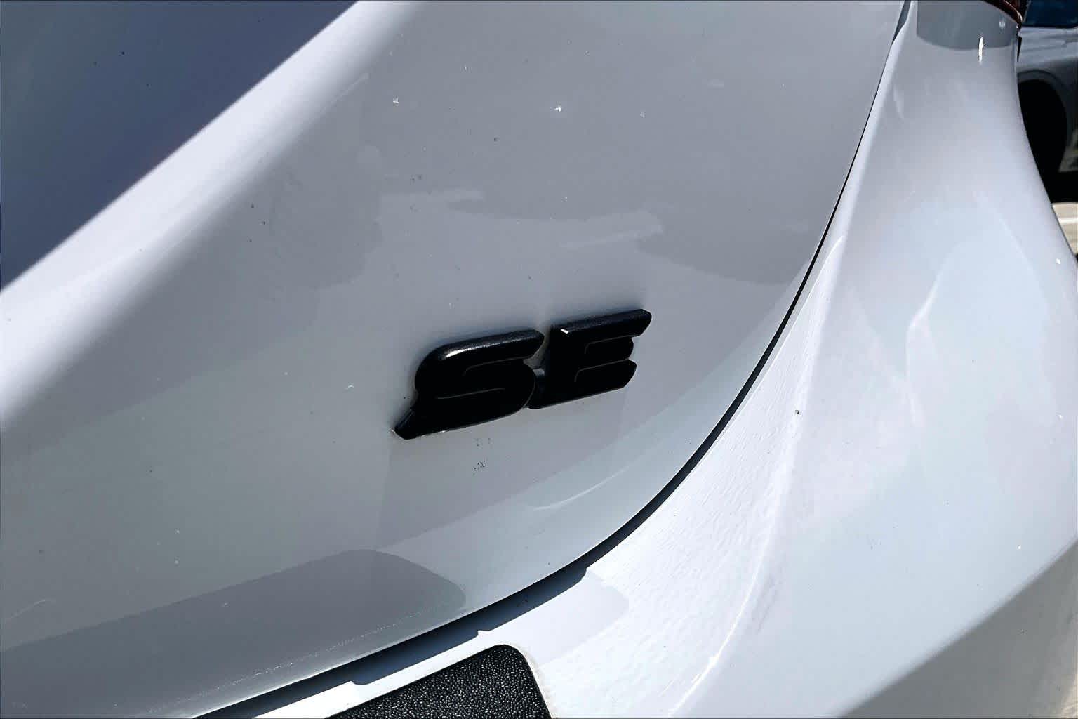 2023 Toyota Camry SE Ice Cap at Group 1 Toyota Southwest