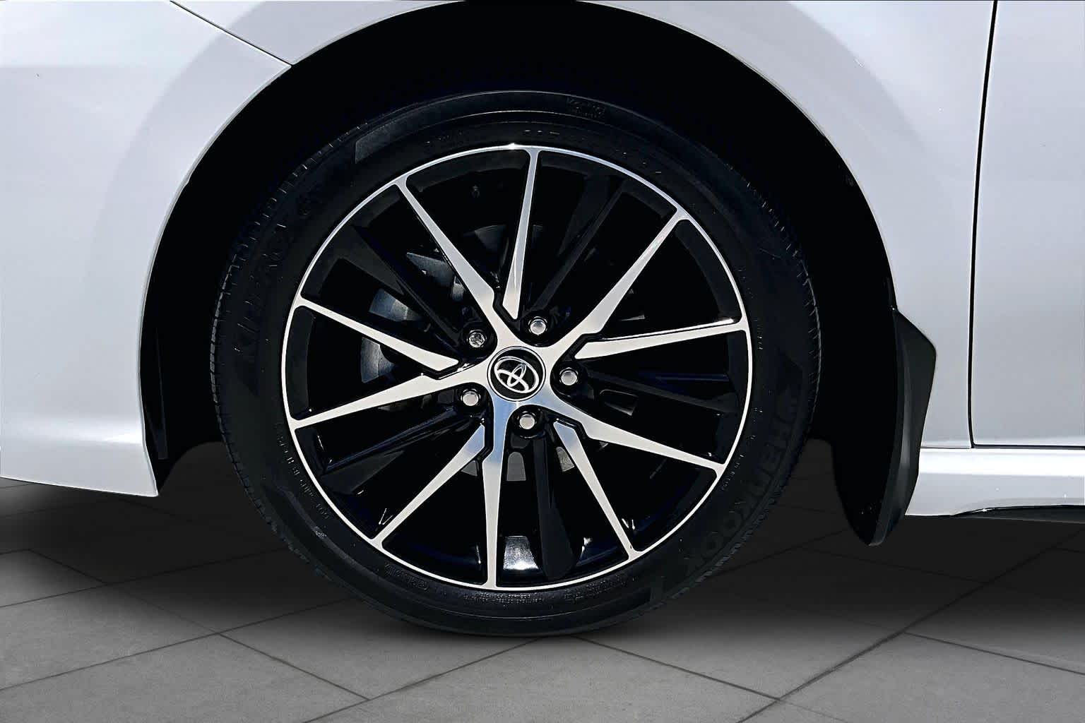 2023 Toyota Camry SE Ice Cap at Group 1 Toyota Southwest