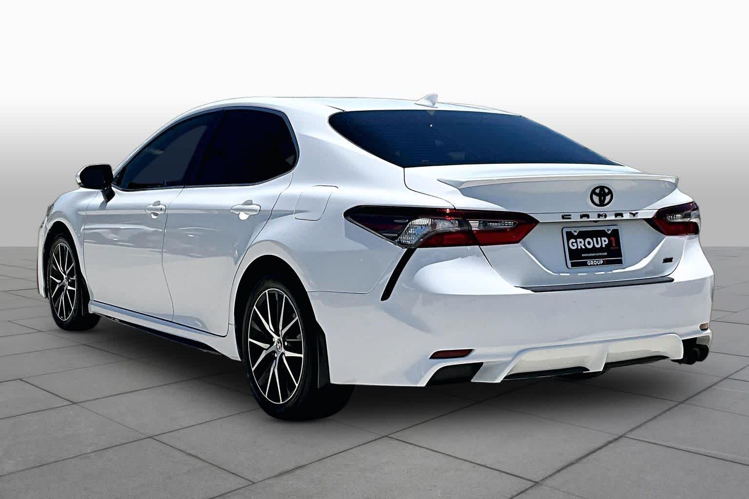 2023 Toyota Camry SE Ice Cap at Group 1 Toyota Southwest