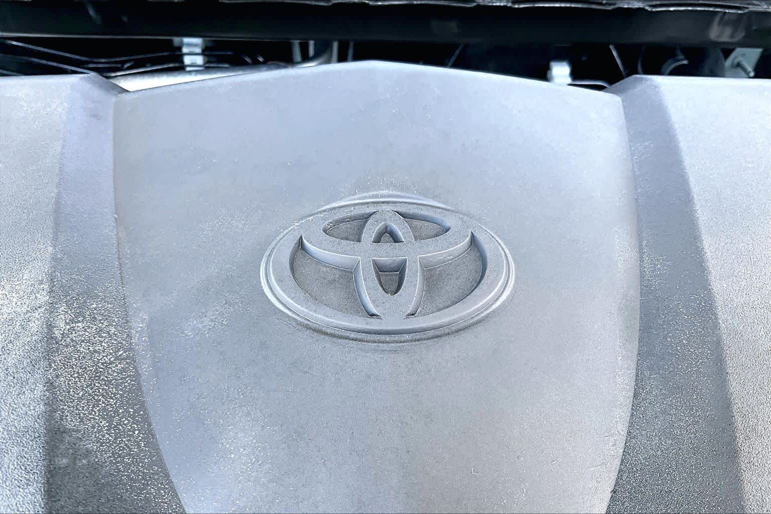 2023 Toyota Camry SE Ice Cap at Group 1 Toyota Southwest