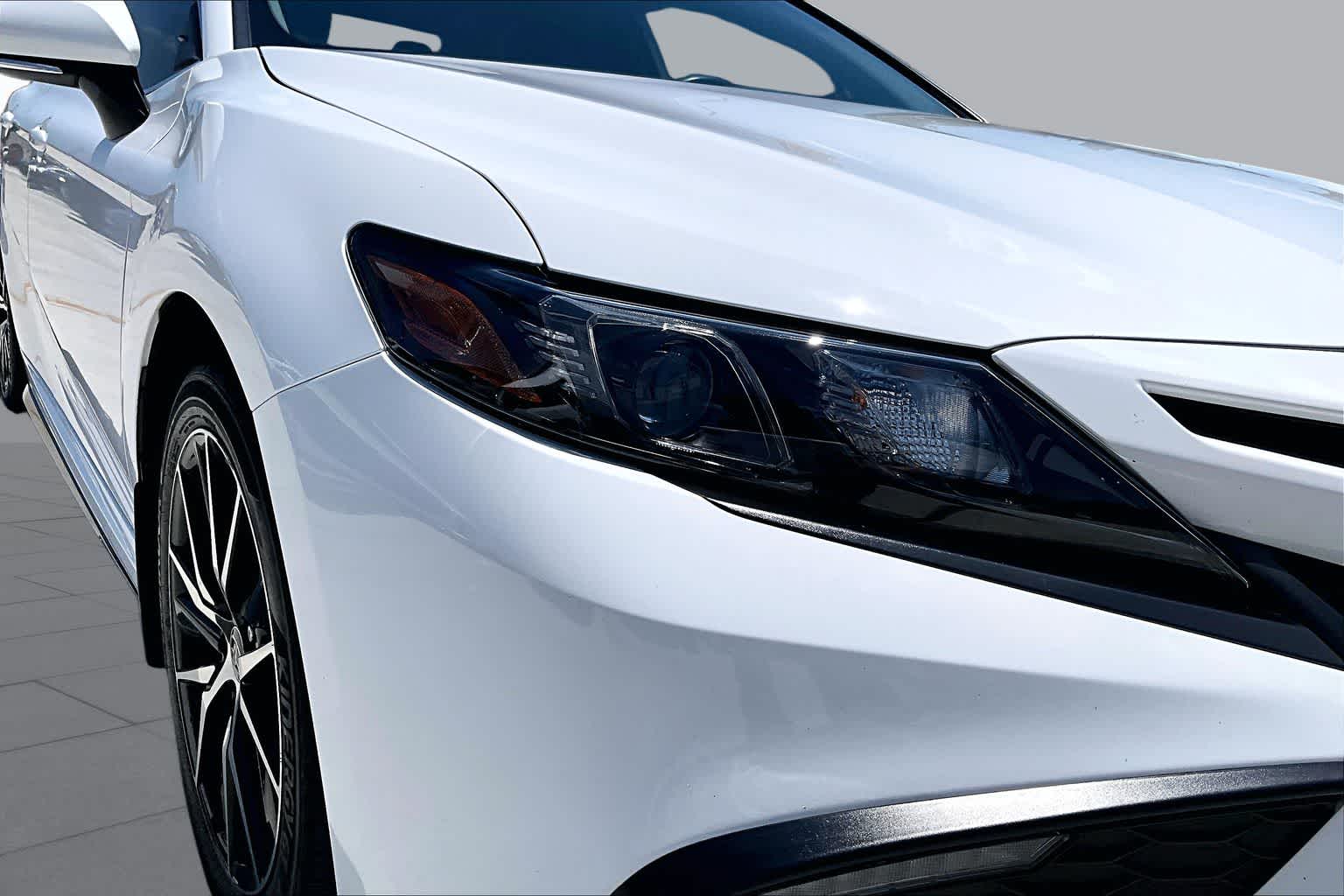 2023 Toyota Camry SE Ice Cap at Group 1 Toyota Southwest