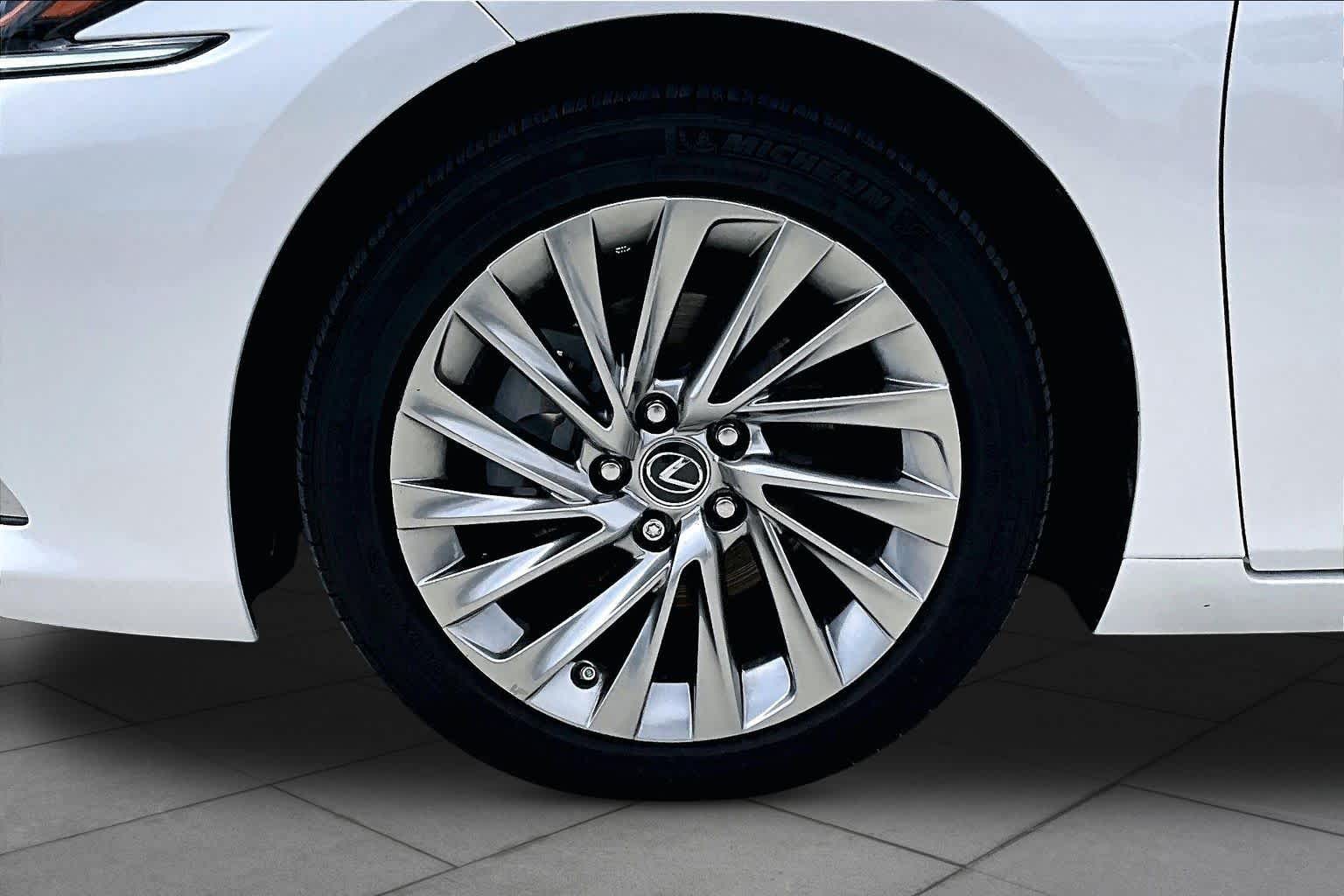 2019 Lexus ES 350 Ultra Luxury - 9