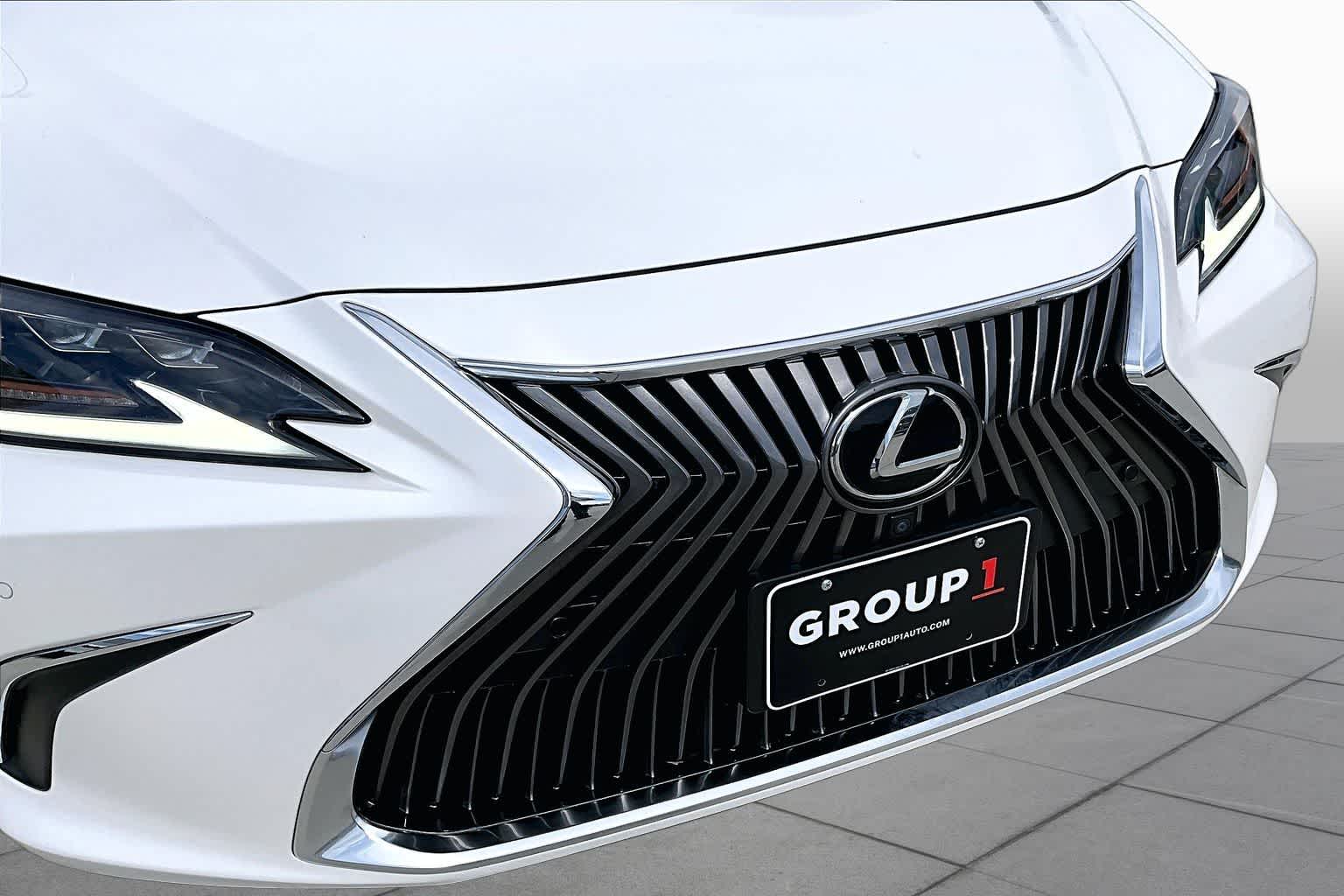 2019 Lexus ES 350 Ultra Luxury  Eminent White Pearl at Lexus Southwest Houston