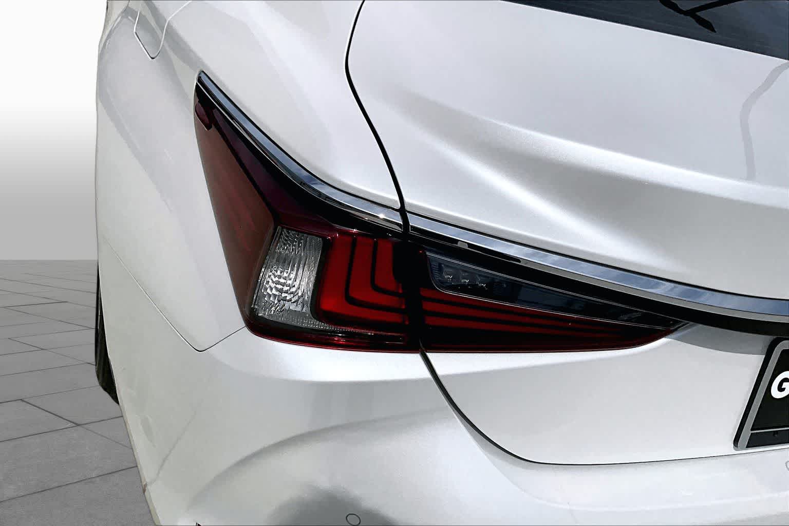 2019 Lexus ES 350 Ultra Luxury  Eminent White Pearl at Lexus Southwest Houston