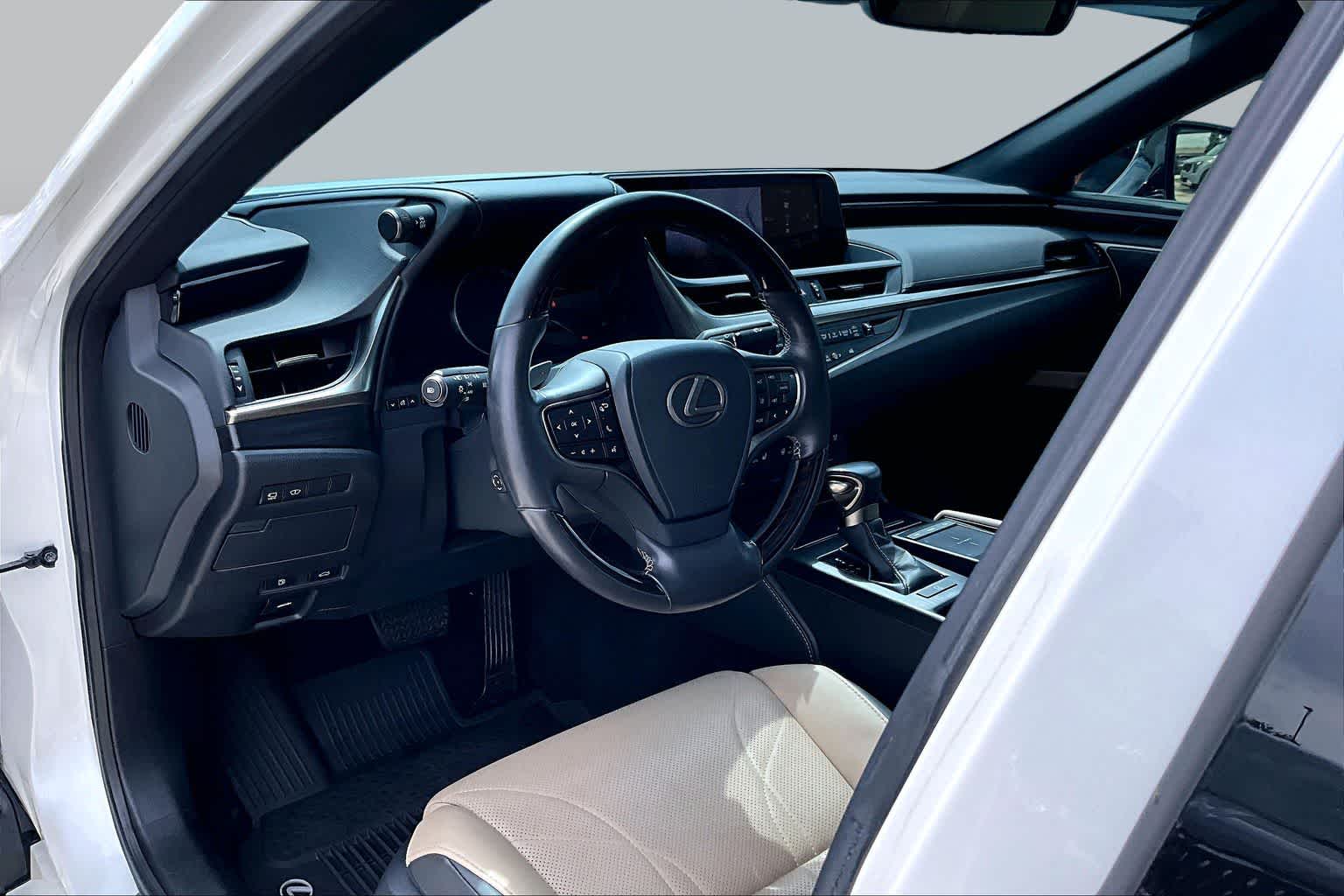 2019 Lexus ES 350 Ultra Luxury  Eminent White Pearl at Lexus Southwest Houston