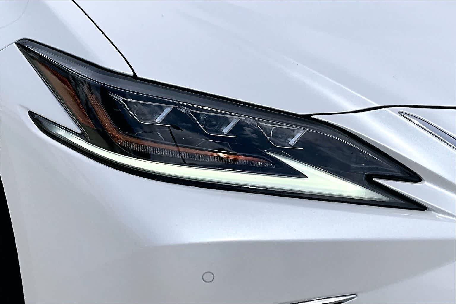 2019 Lexus ES 350 Ultra Luxury  Eminent White Pearl at Lexus Southwest Houston