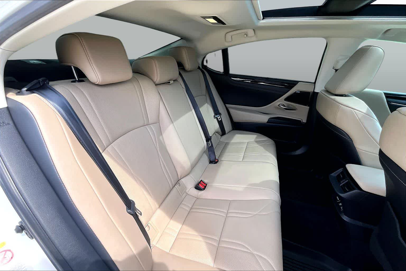 2019 Lexus ES 350 Ultra Luxury  Eminent White Pearl at Lexus Southwest Houston