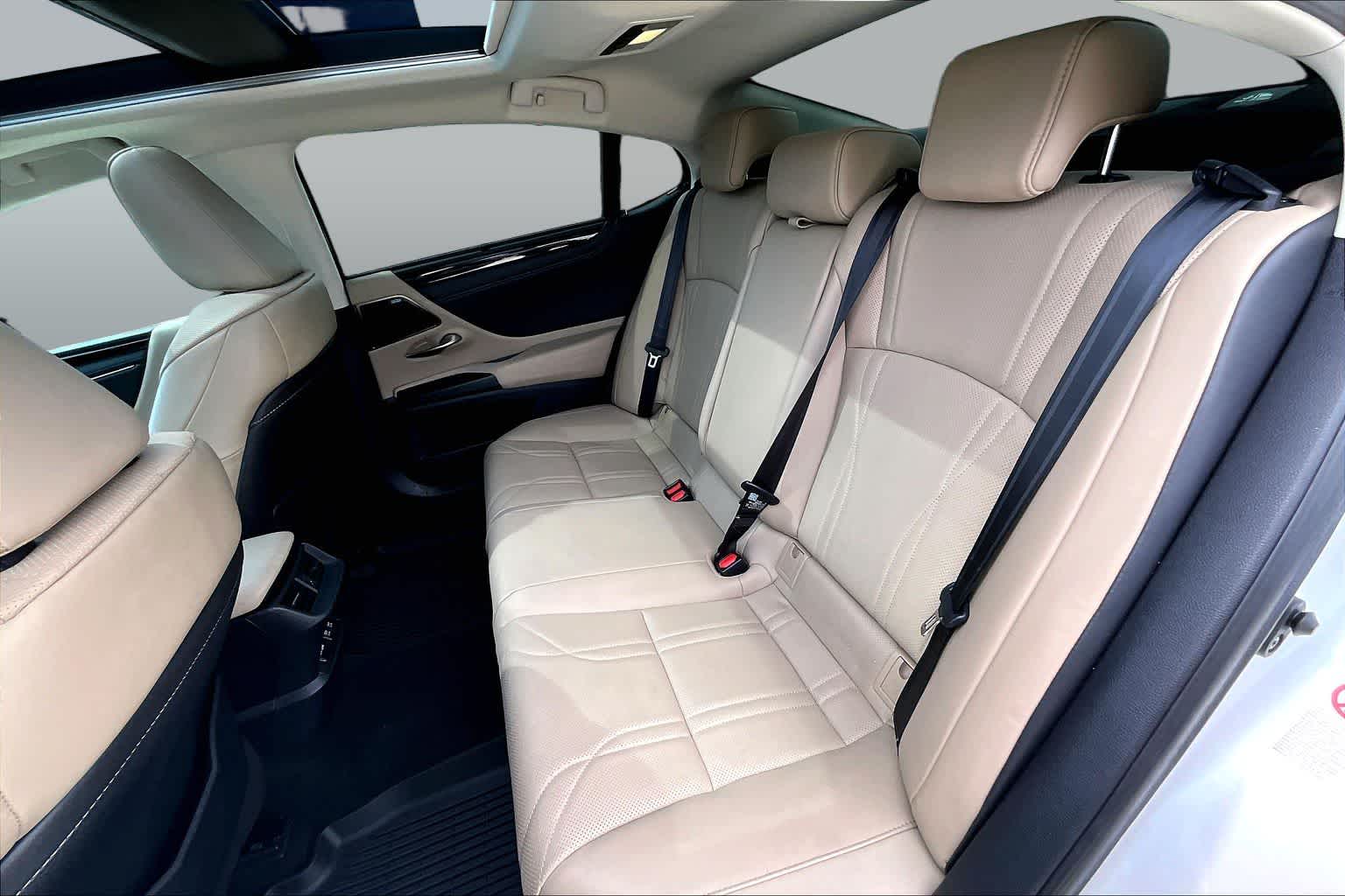 2019 Lexus ES 350 Ultra Luxury  Eminent White Pearl at Lexus Southwest Houston