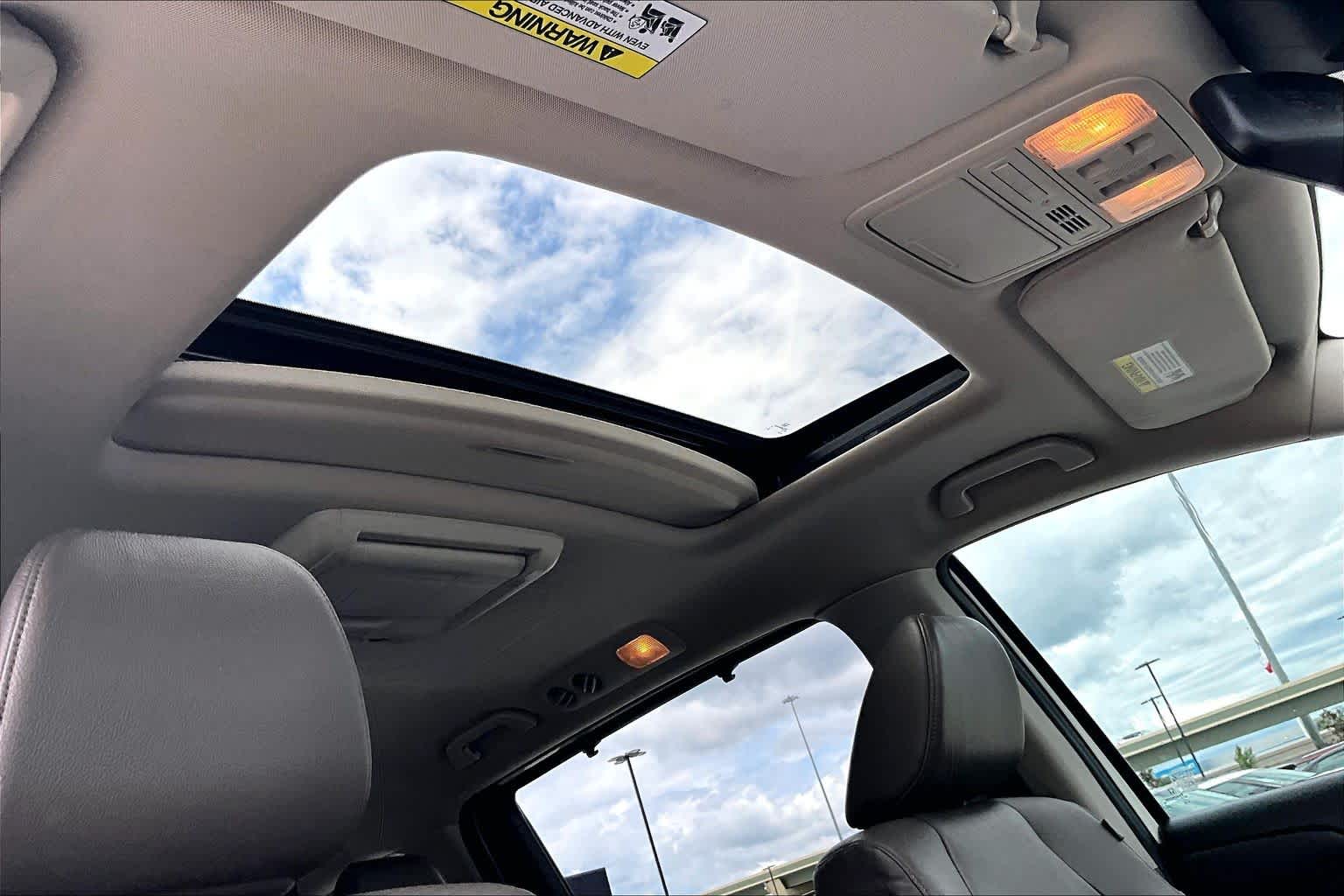 2016 Honda Odyssey Touring White Diamond Pearl at AutoNation USA Katy