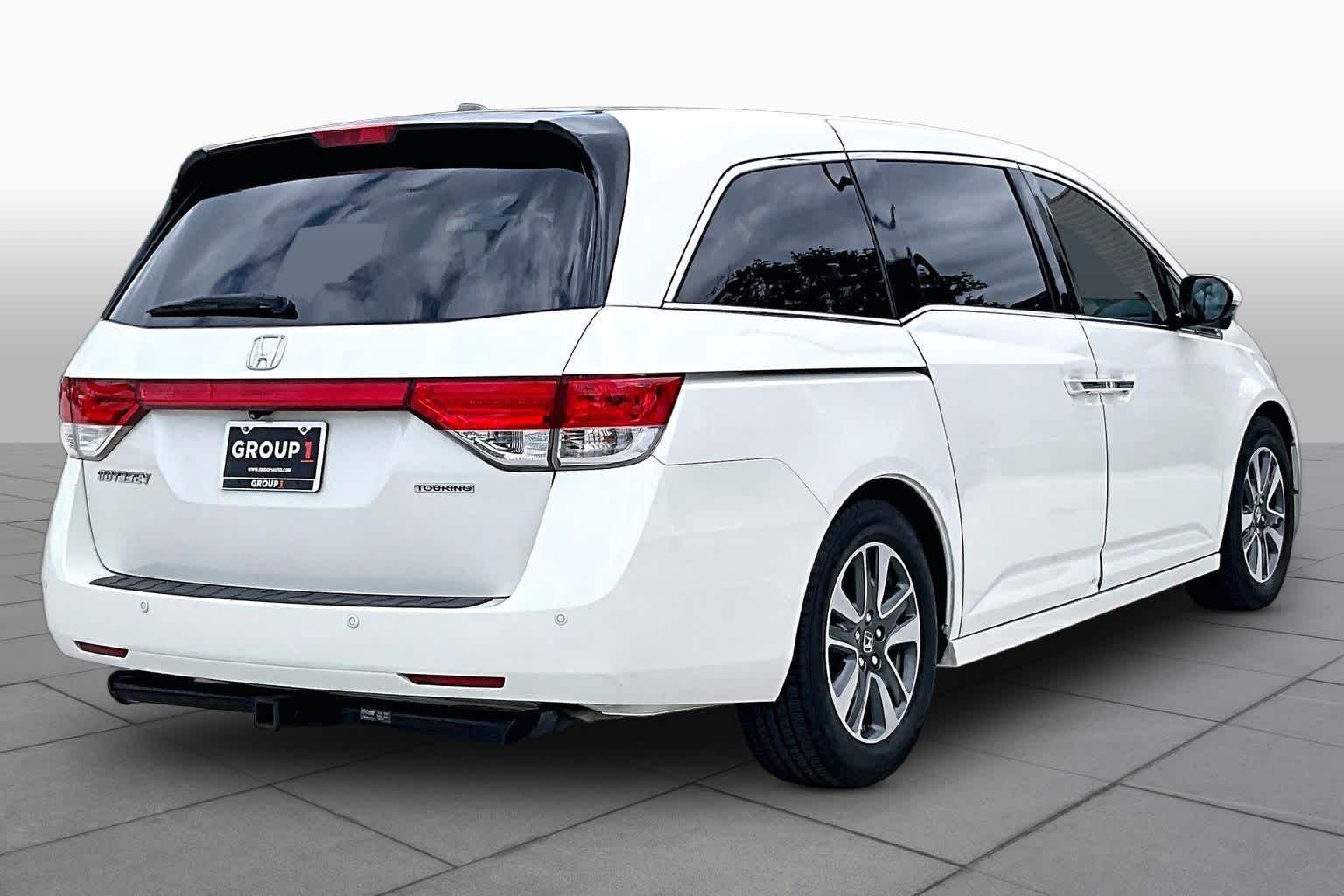 2016 Honda Odyssey Touring White Diamond Pearl at AutoNation USA Katy