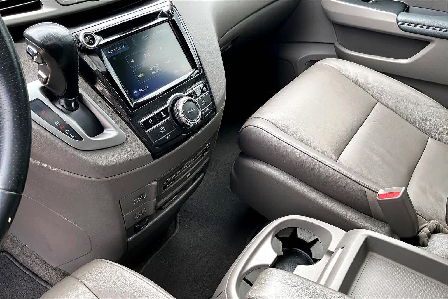 2016 Honda Odyssey Touring White Diamond Pearl at AutoNation USA Katy