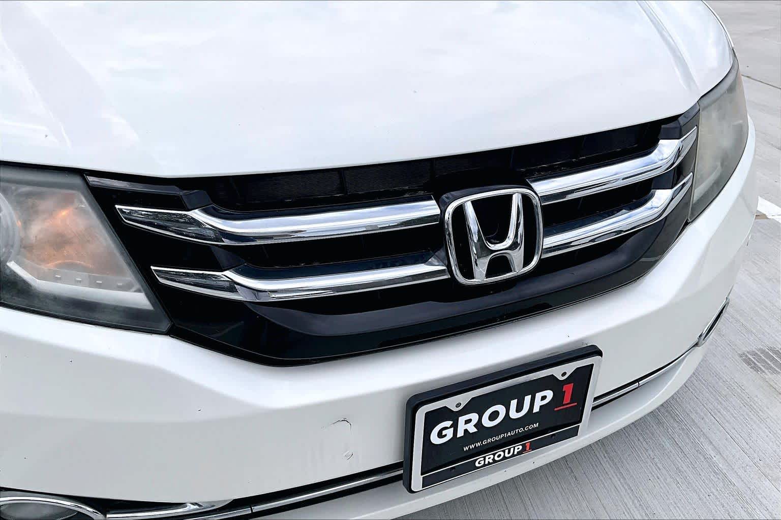 2016 Honda Odyssey Touring White Diamond Pearl at AutoNation USA Katy