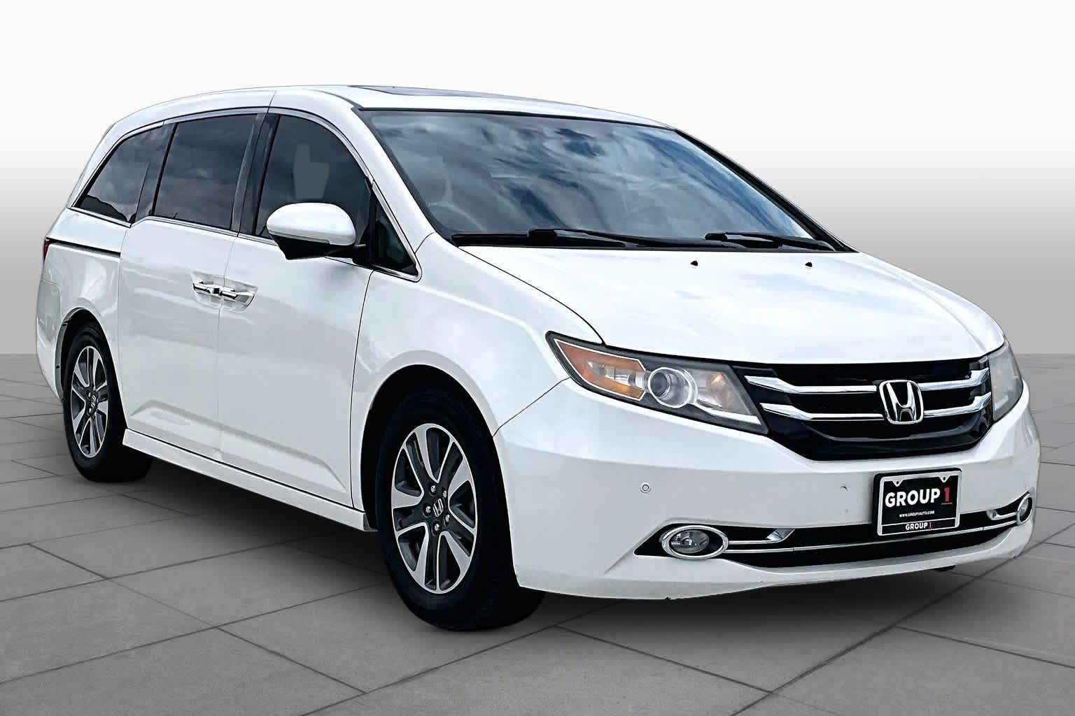 2016 Honda Odyssey Touring White Diamond Pearl at AutoNation USA Katy