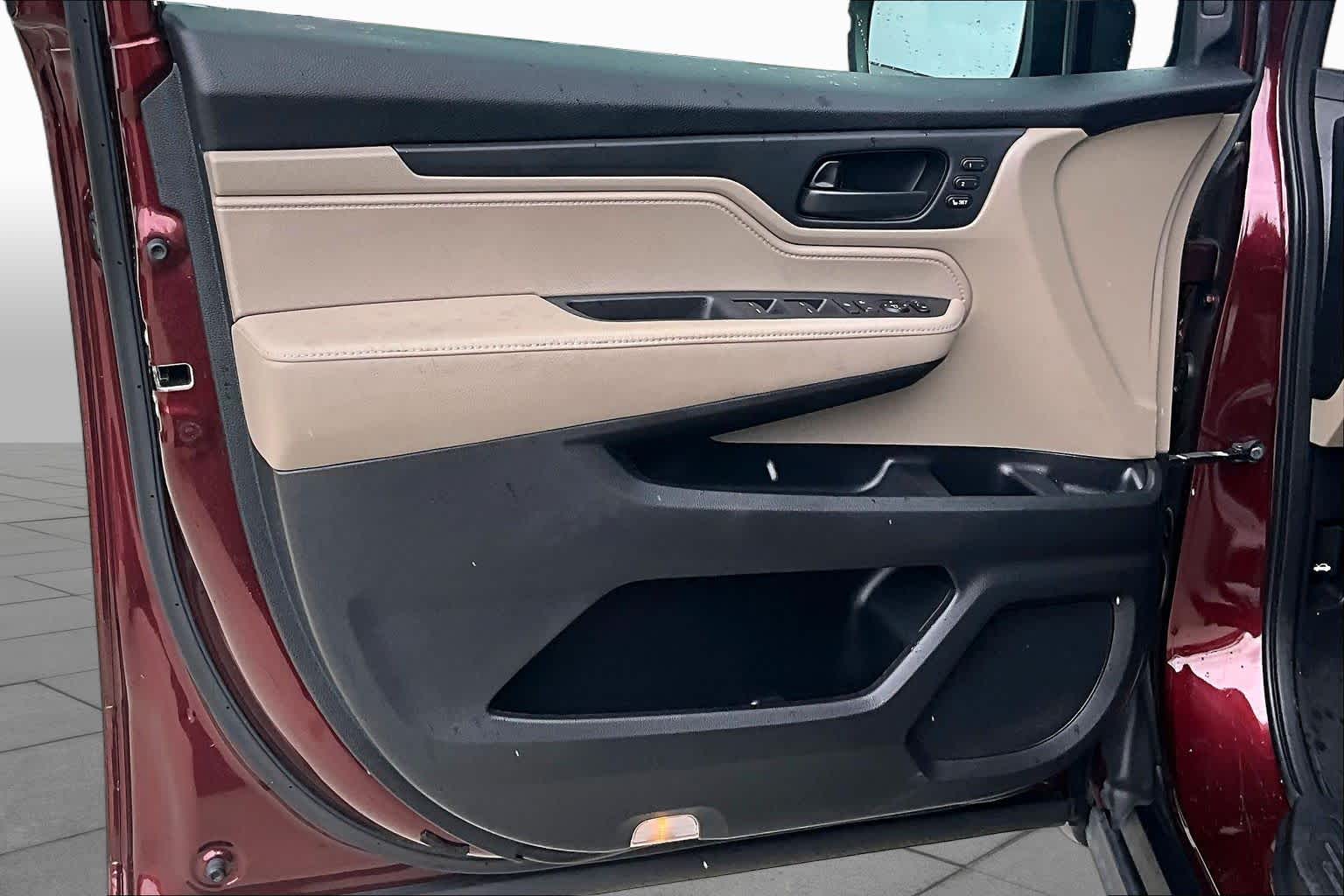 2018 Honda Odyssey EX-L Deep Scarlet Pearl at Group 1 Toyota Southwest