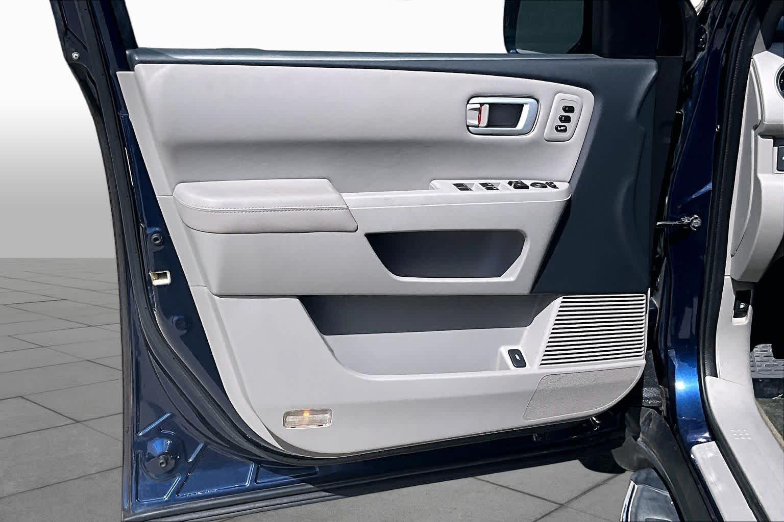 2015 Honda Pilot Touring Obsidian Blue Pearl at Tomball Ford