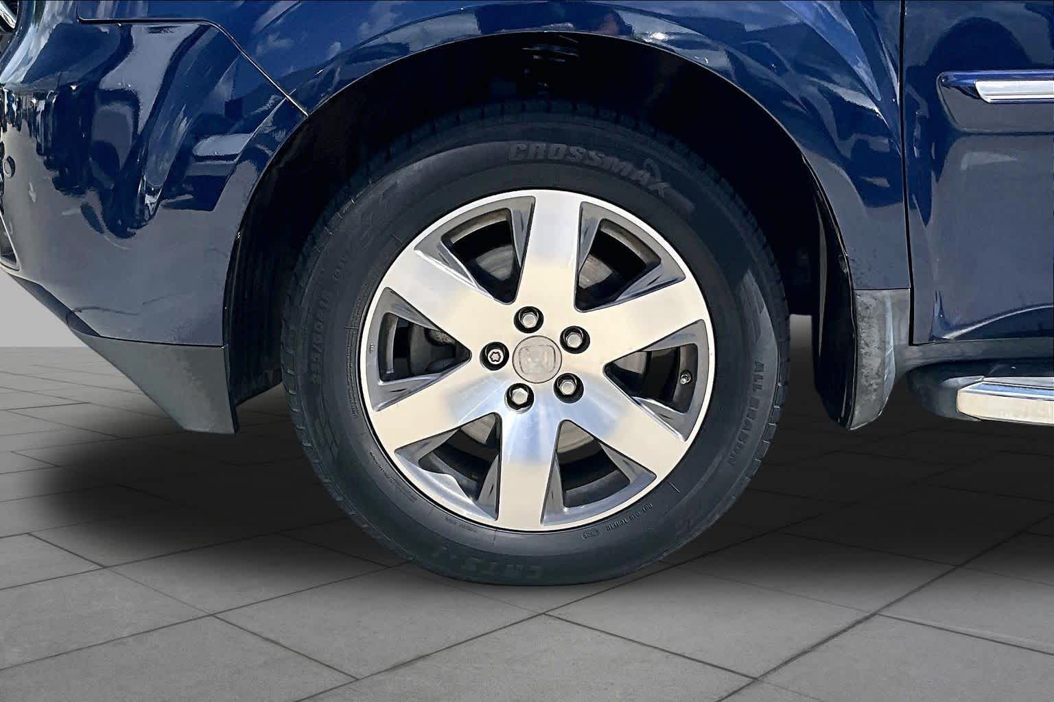 2015 Honda Pilot Touring Obsidian Blue Pearl at Tomball Ford