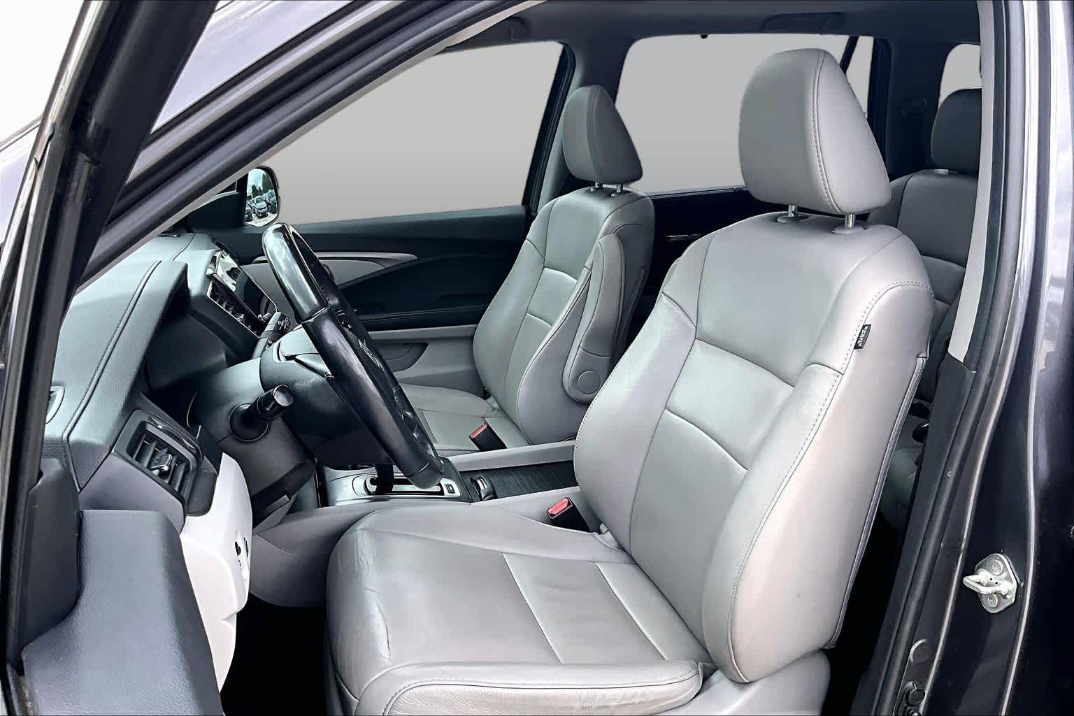 2019 Honda Pilot photo 8 of 33