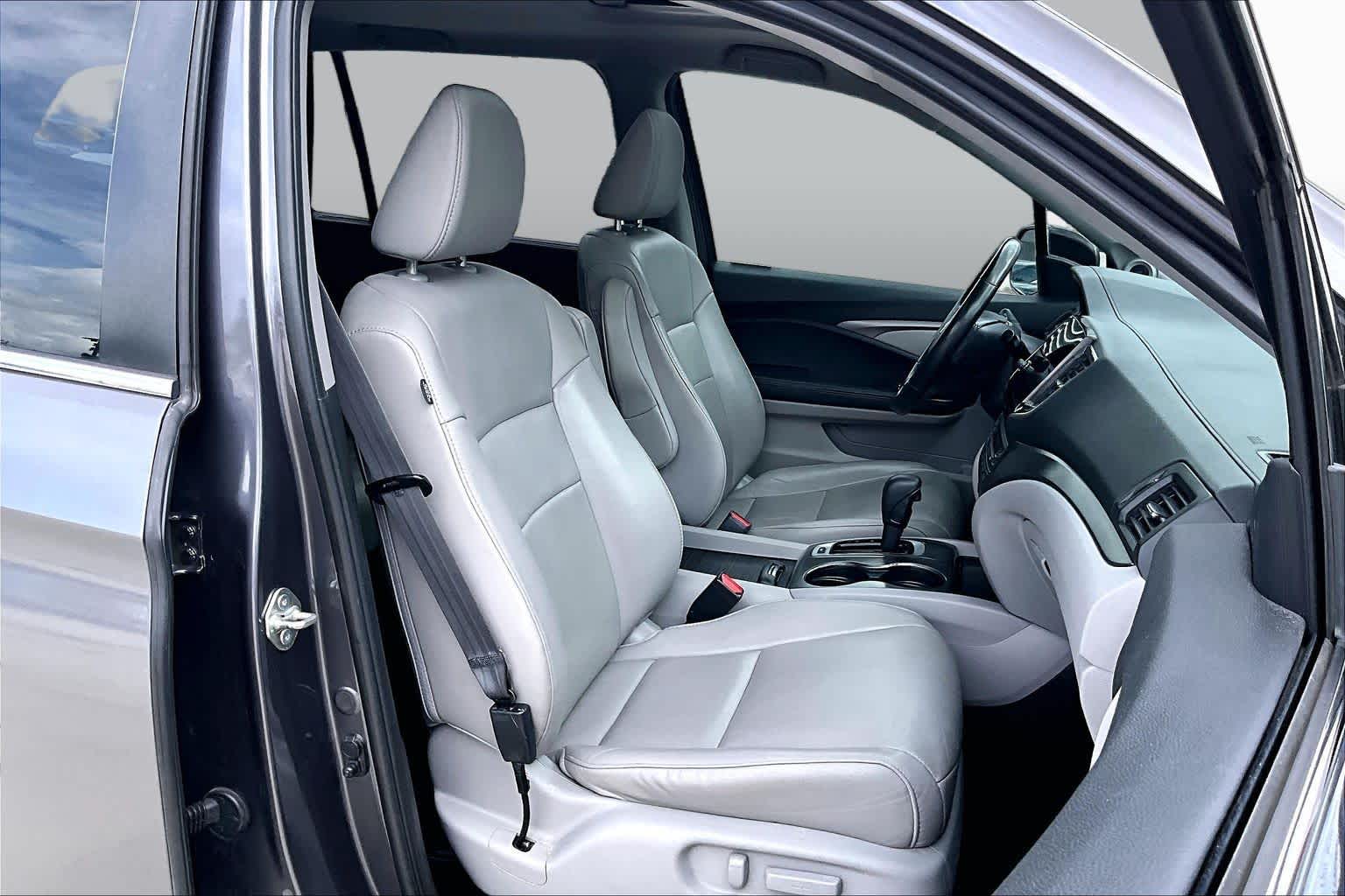 2019 Honda Pilot photo 9 of 33