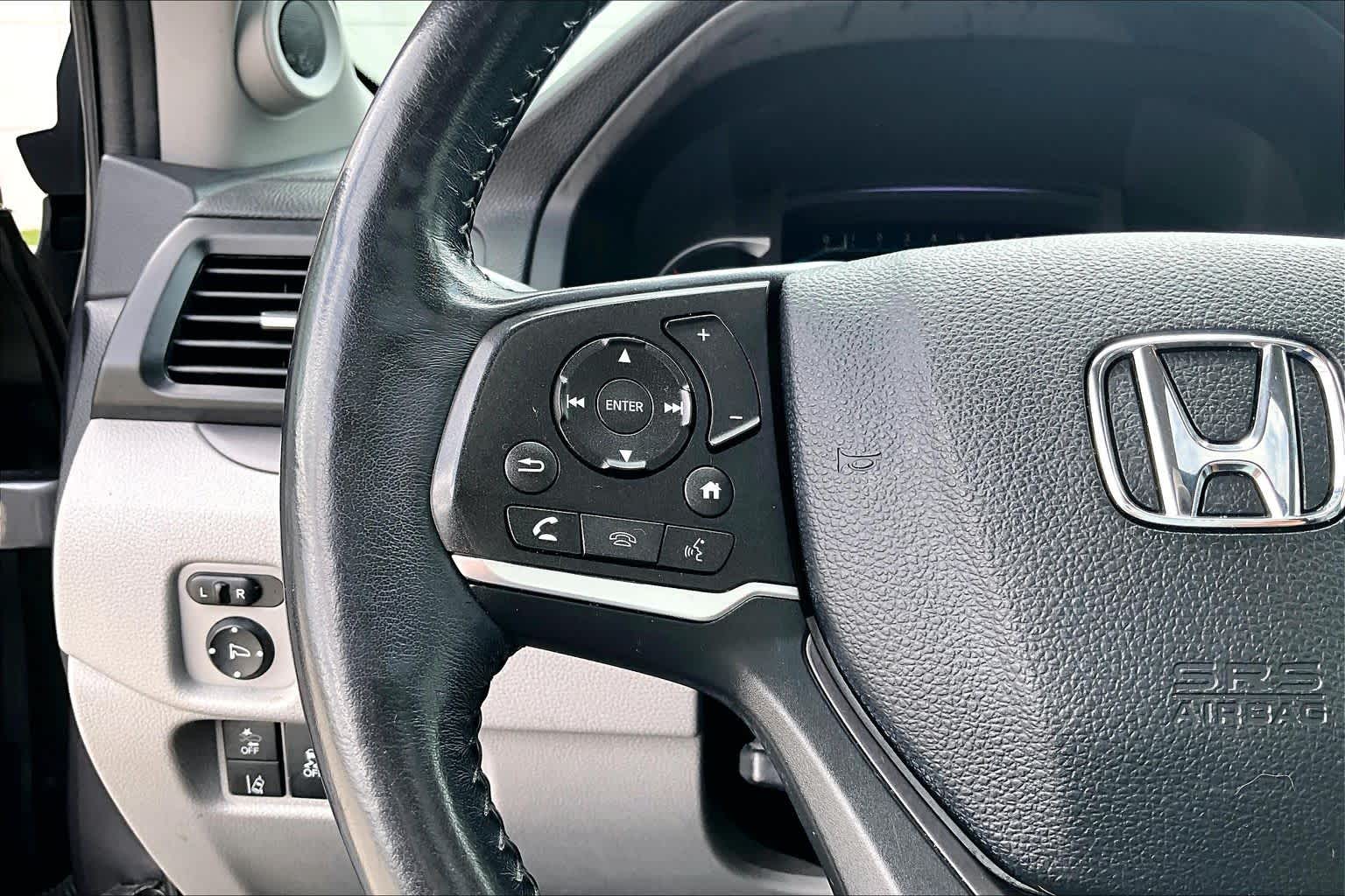 2019 Honda Pilot photo 22 of 33