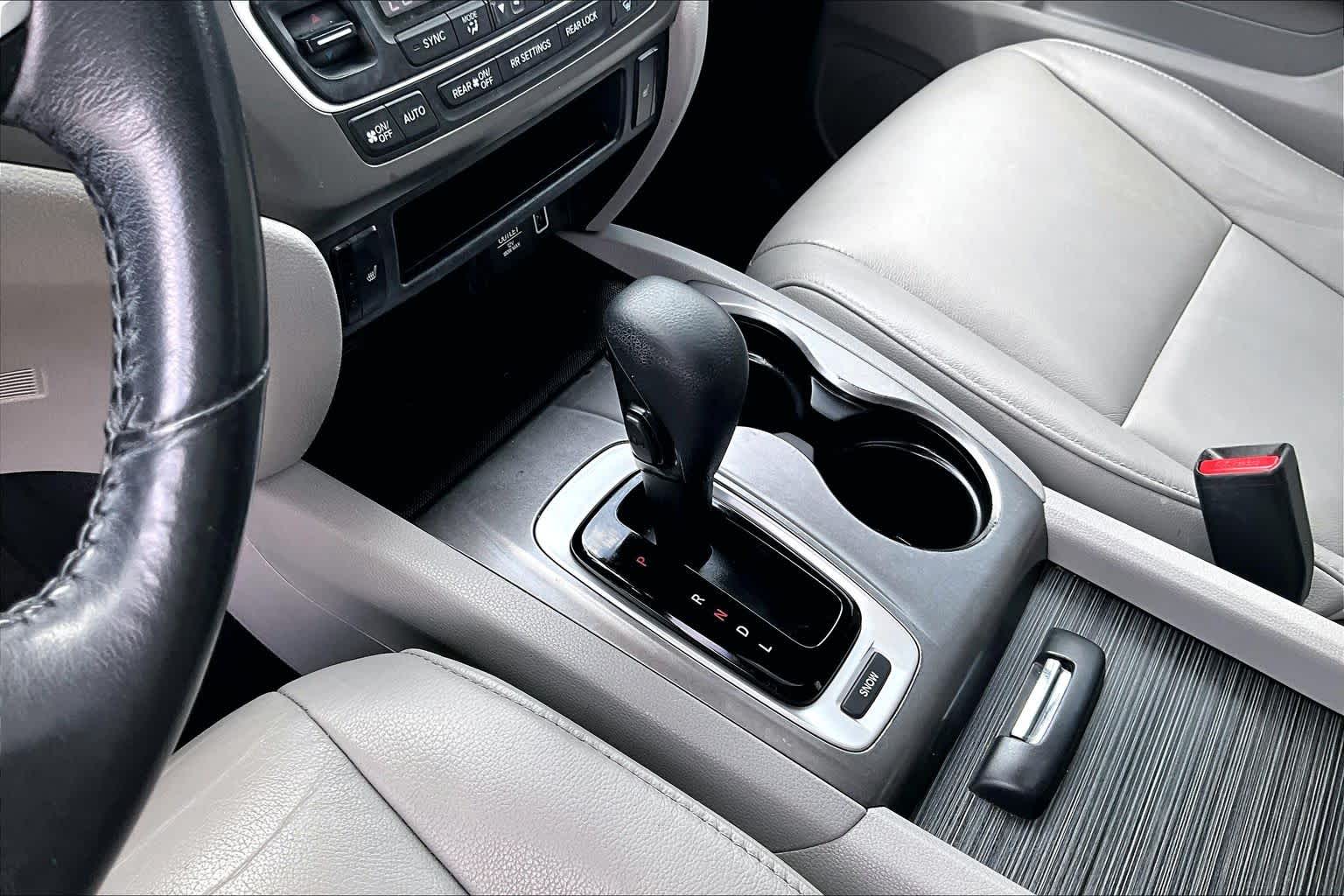 2019 Honda Pilot photo 15 of 33