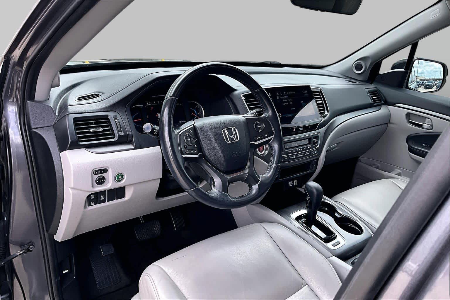 2019 Honda Pilot photo 16 of 33