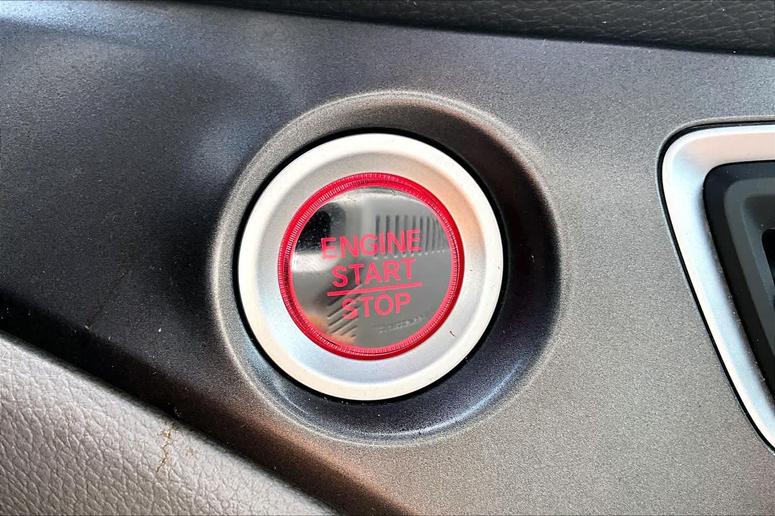 2022 Honda Pilot EX-L Lunar Silver Metallic at Group 1 Toyota Southwest