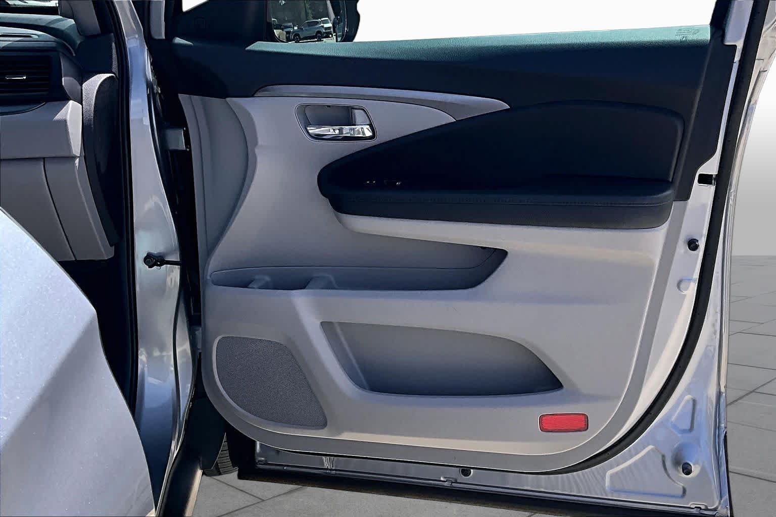 2022 Honda Pilot EX-L Lunar Silver Metallic at Group 1 Toyota Southwest