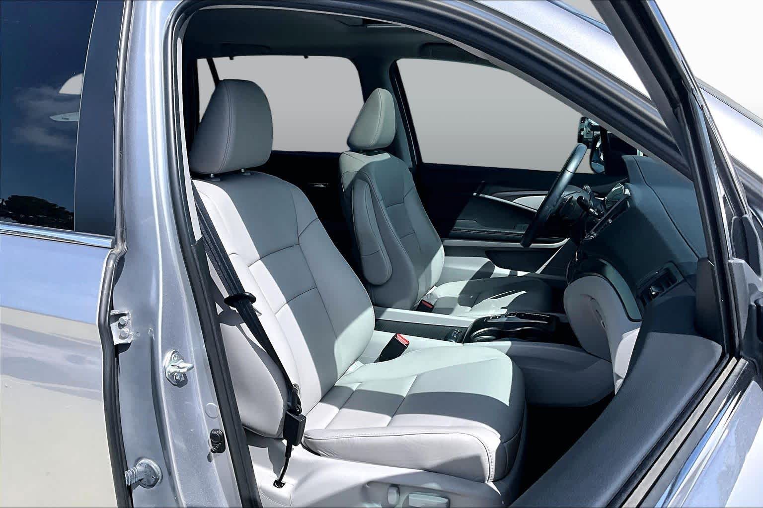 2022 Honda Pilot EX-L Lunar Silver Metallic at Group 1 Toyota Southwest