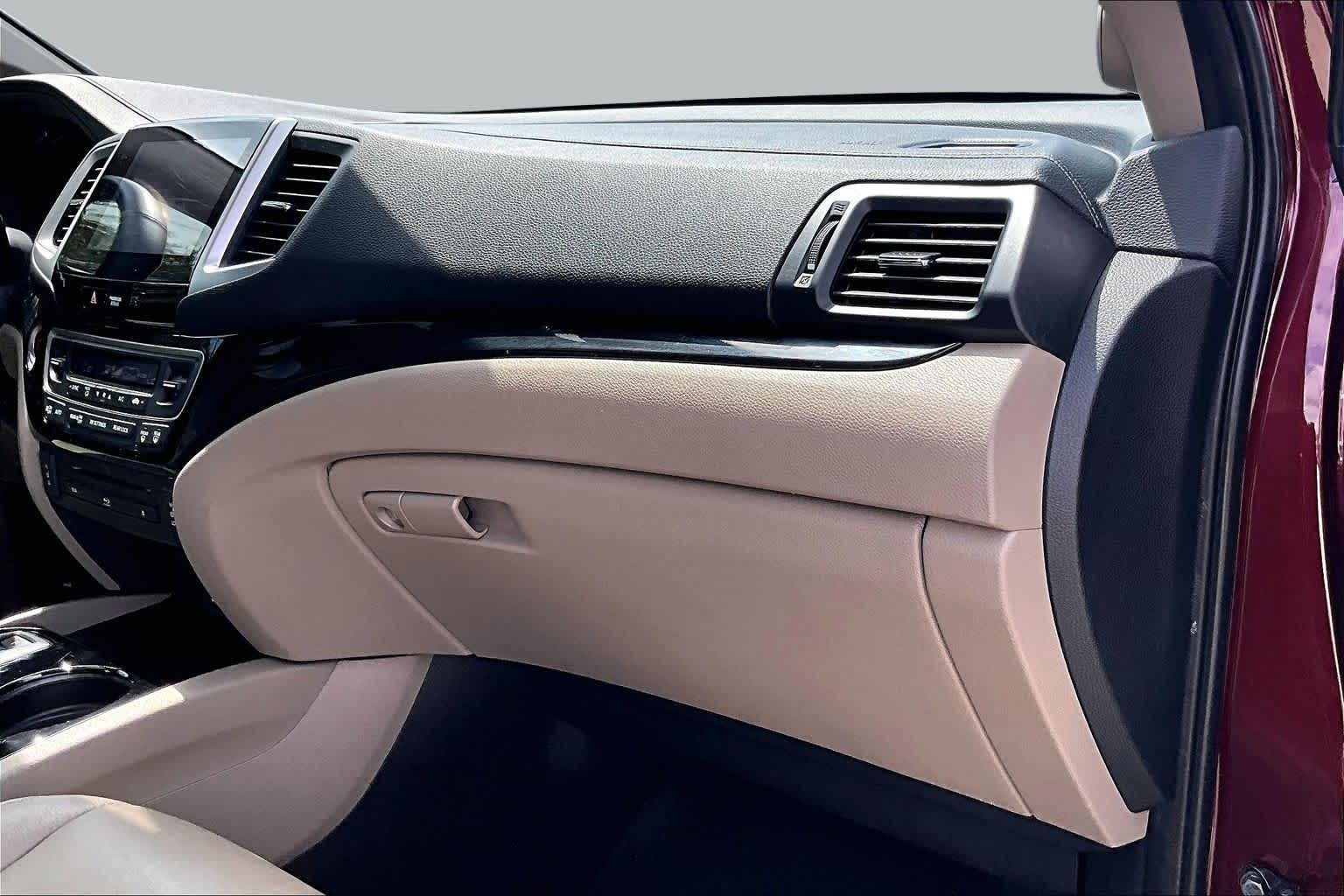 2018 Honda Pilot Touring Deep Scarlet Pearl at Honda of Clear Lake