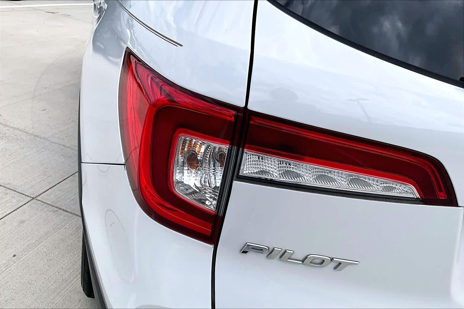 2020 Honda Pilot EX-L Platinum White Pearl at Honda of Clear Lake