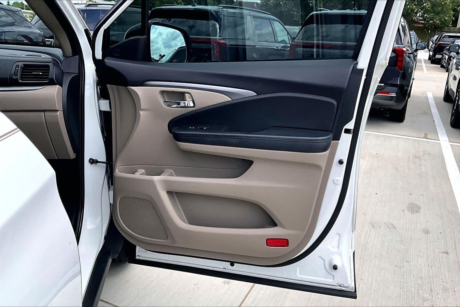 2020 Honda Pilot EX-L Platinum White Pearl at Honda of Clear Lake