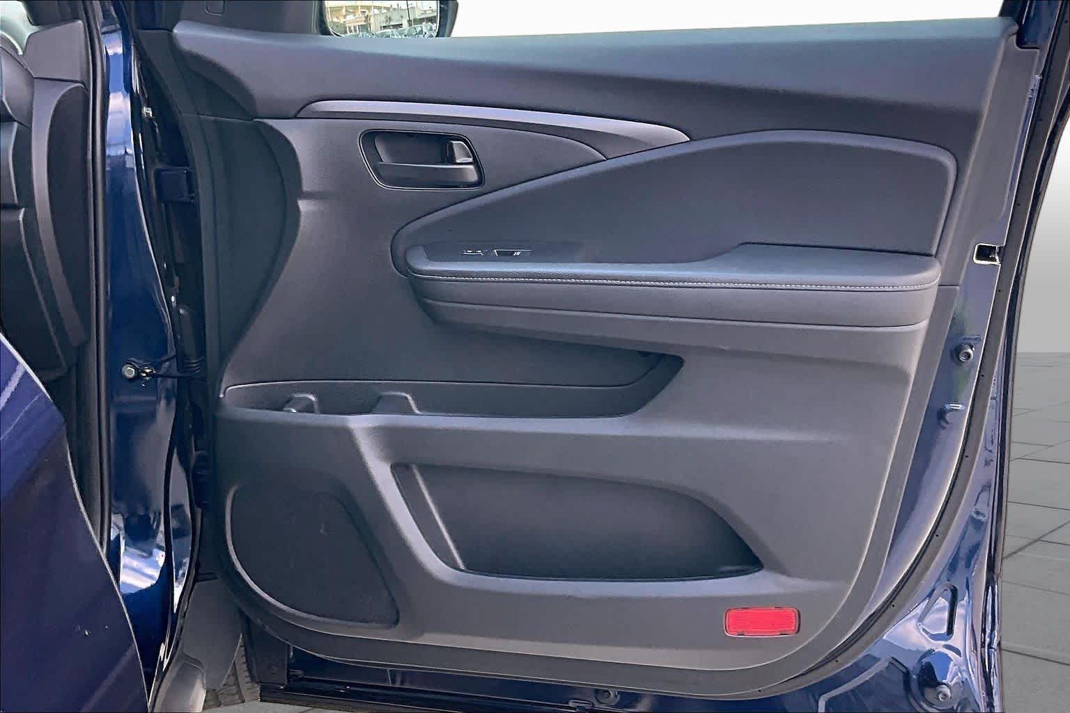 2023 Honda Passport EX-L Obsidian Blue Pearl at Team Toyota