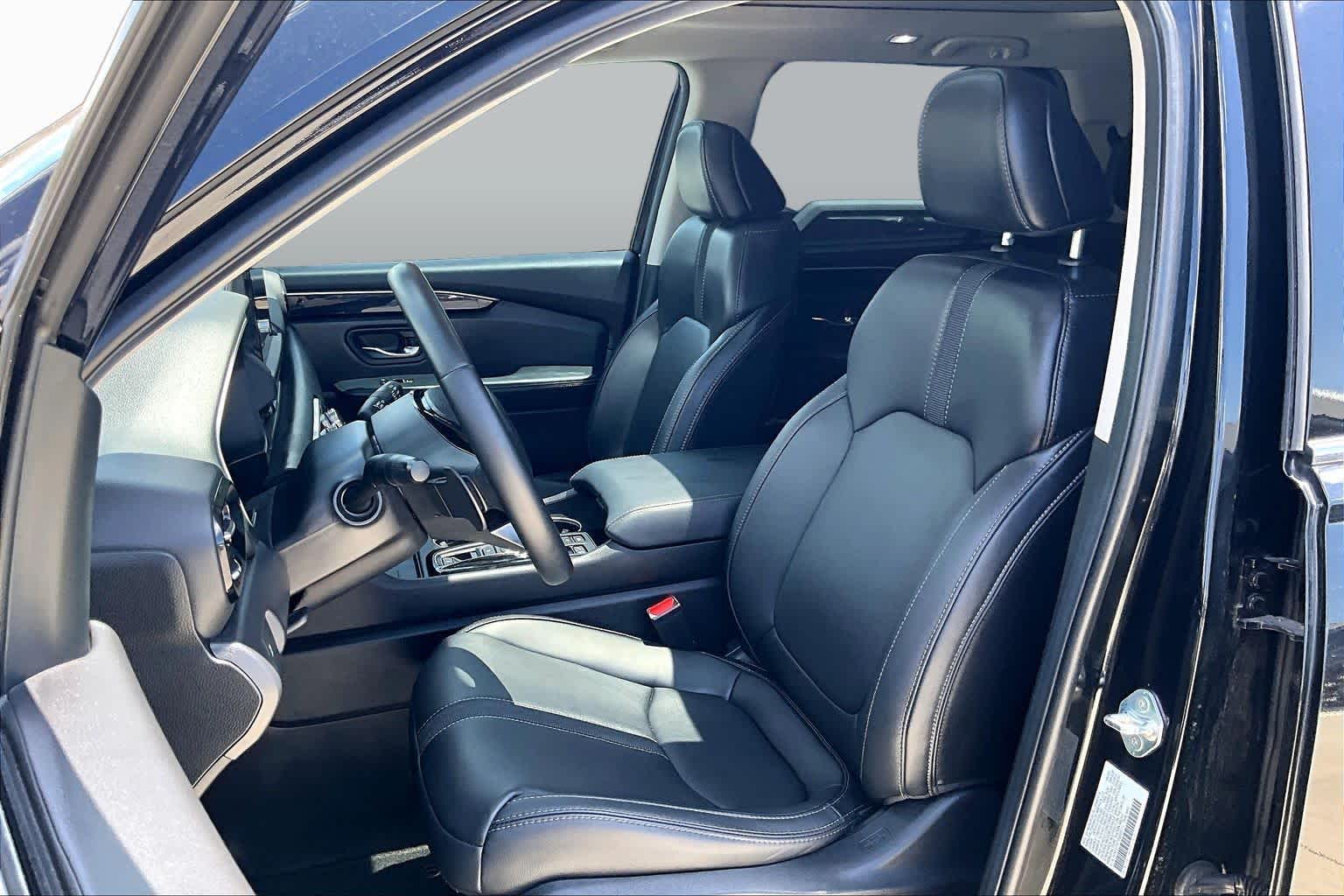 2024 Honda Pilot Touring Crystal Black Pearl at Tomball Ford