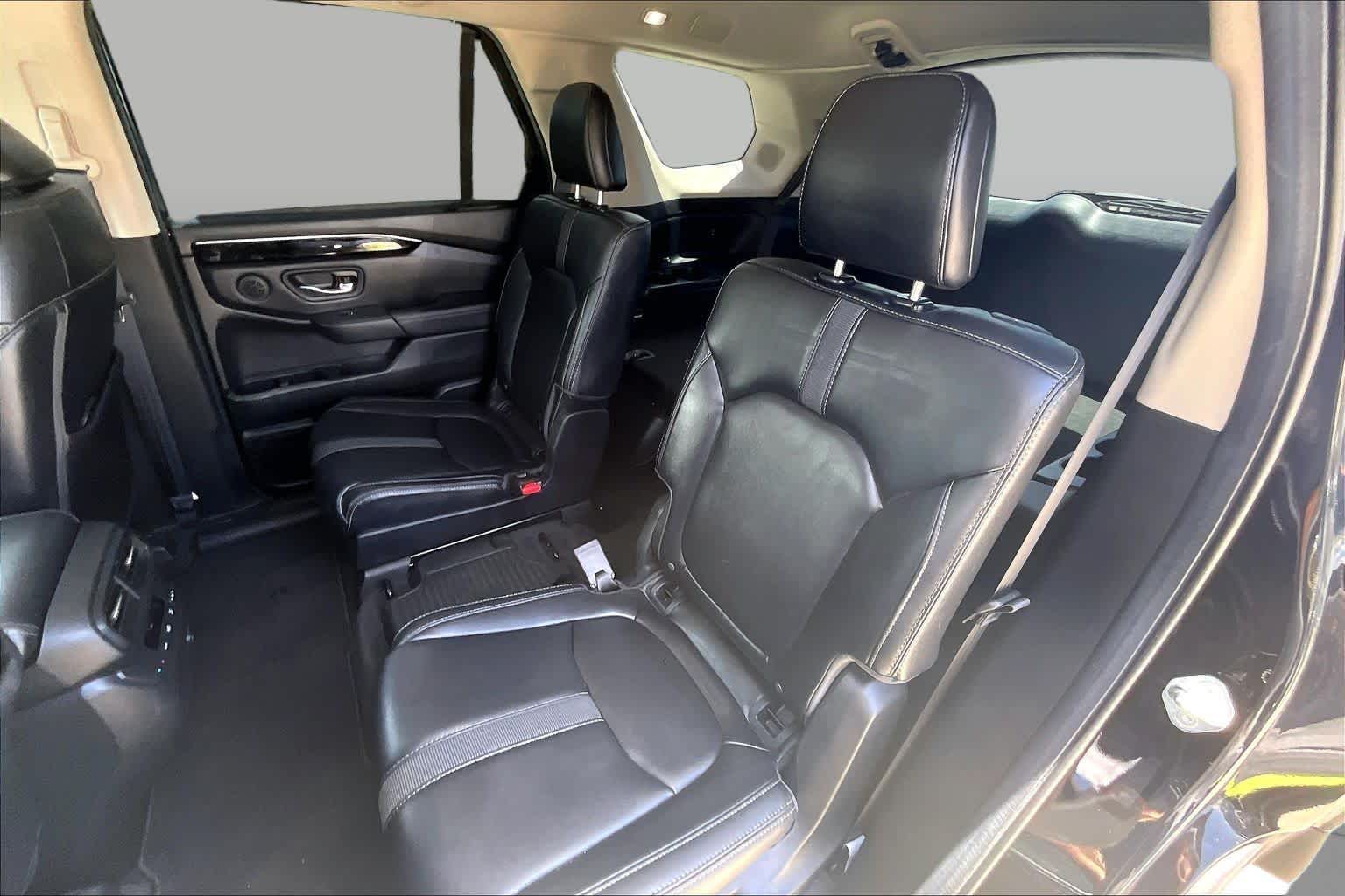 2024 Honda Pilot Touring Crystal Black Pearl at Tomball Ford