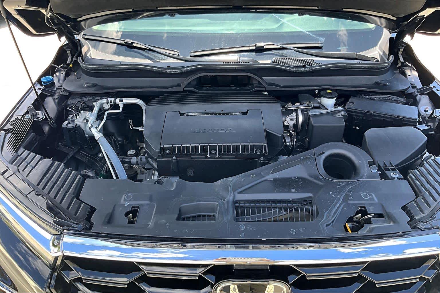 2024 Honda Pilot Touring Crystal Black Pearl at Tomball Ford