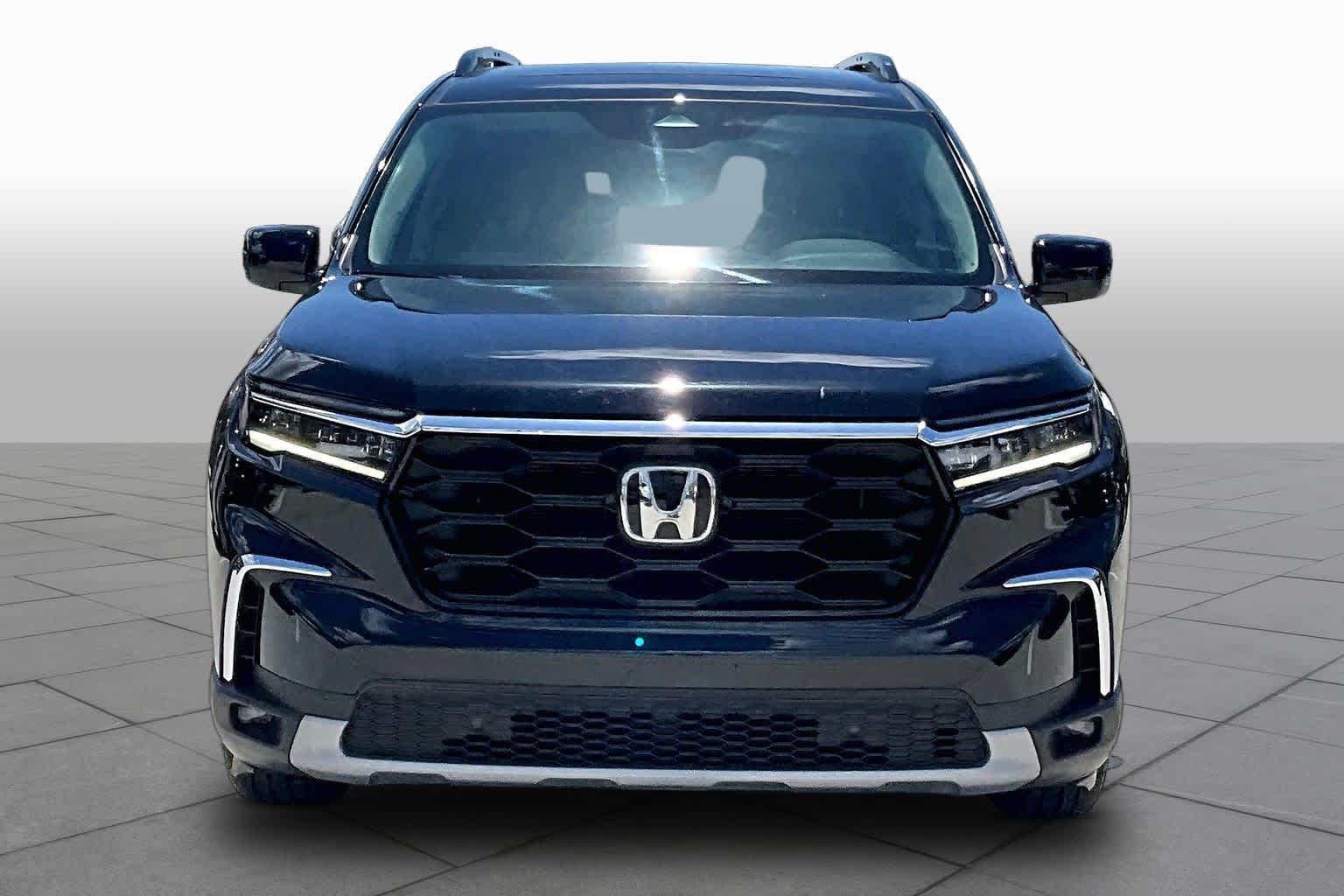 2024 Honda Pilot Touring Crystal Black Pearl at Tomball Ford