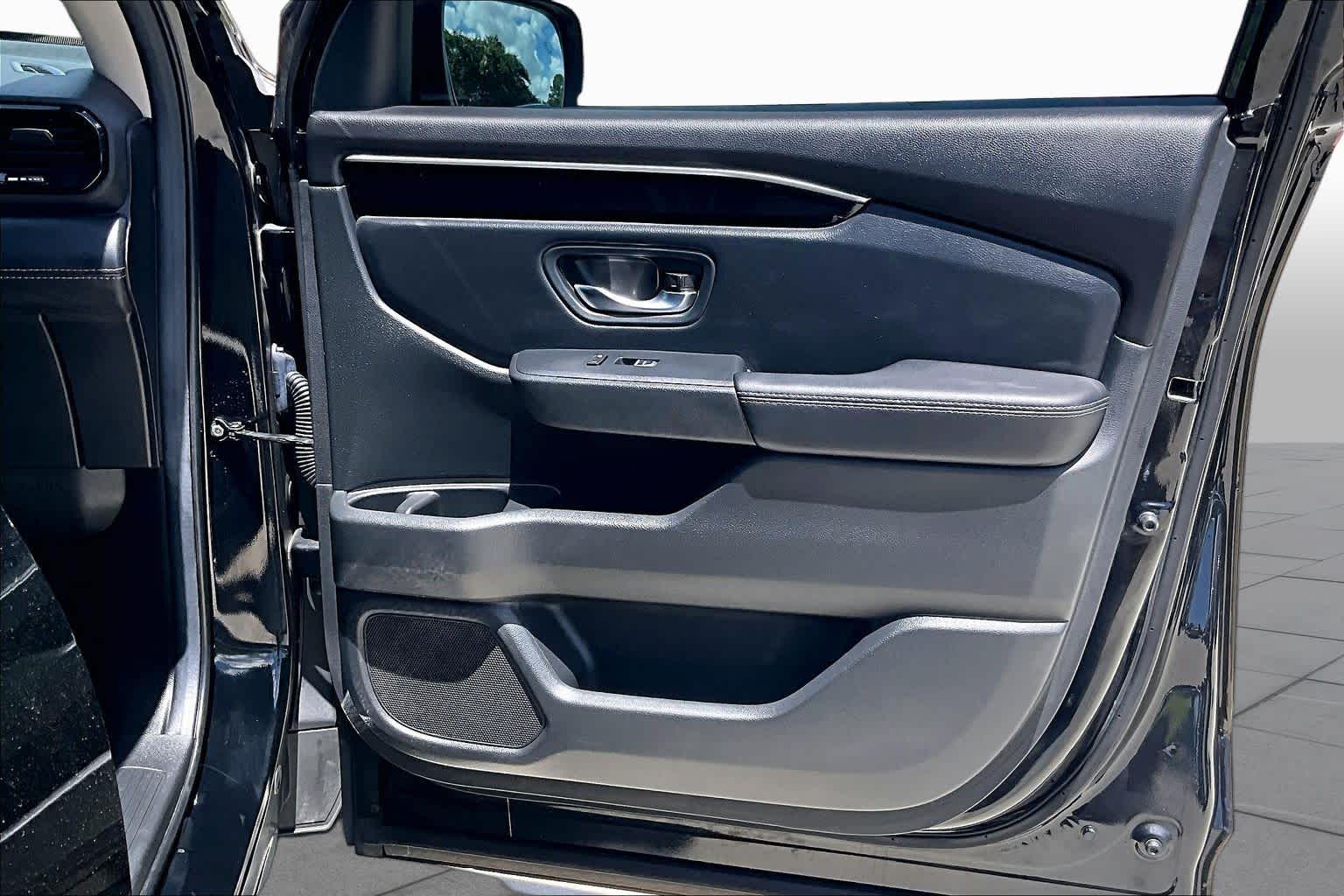 2024 Honda Pilot Touring Crystal Black Pearl at Tomball Ford