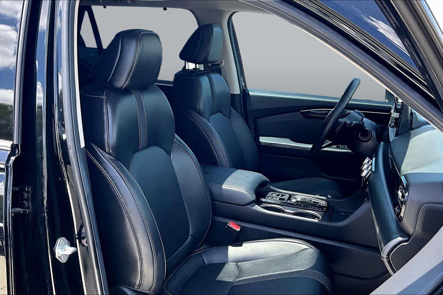 2024 Honda Pilot Touring Crystal Black Pearl at Tomball Ford
