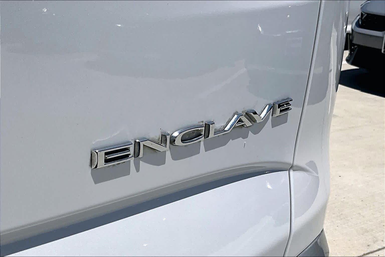 2019 Buick Enclave Premium White Frost Tricoat at Group 1 GMC Buick South