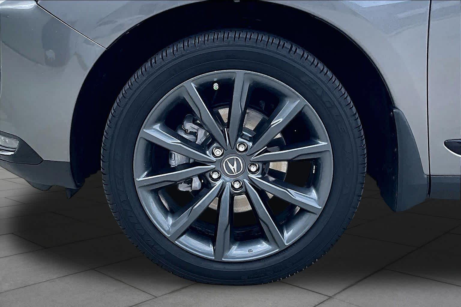 2025 Acura RDX photo 10 of 33