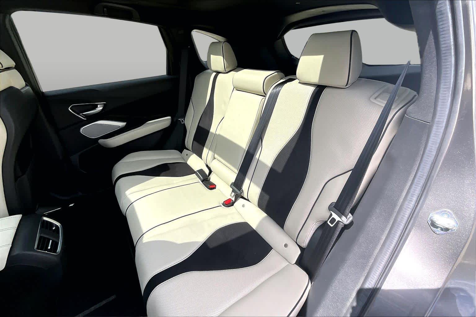 2025 Acura RDX photo 18 of 33