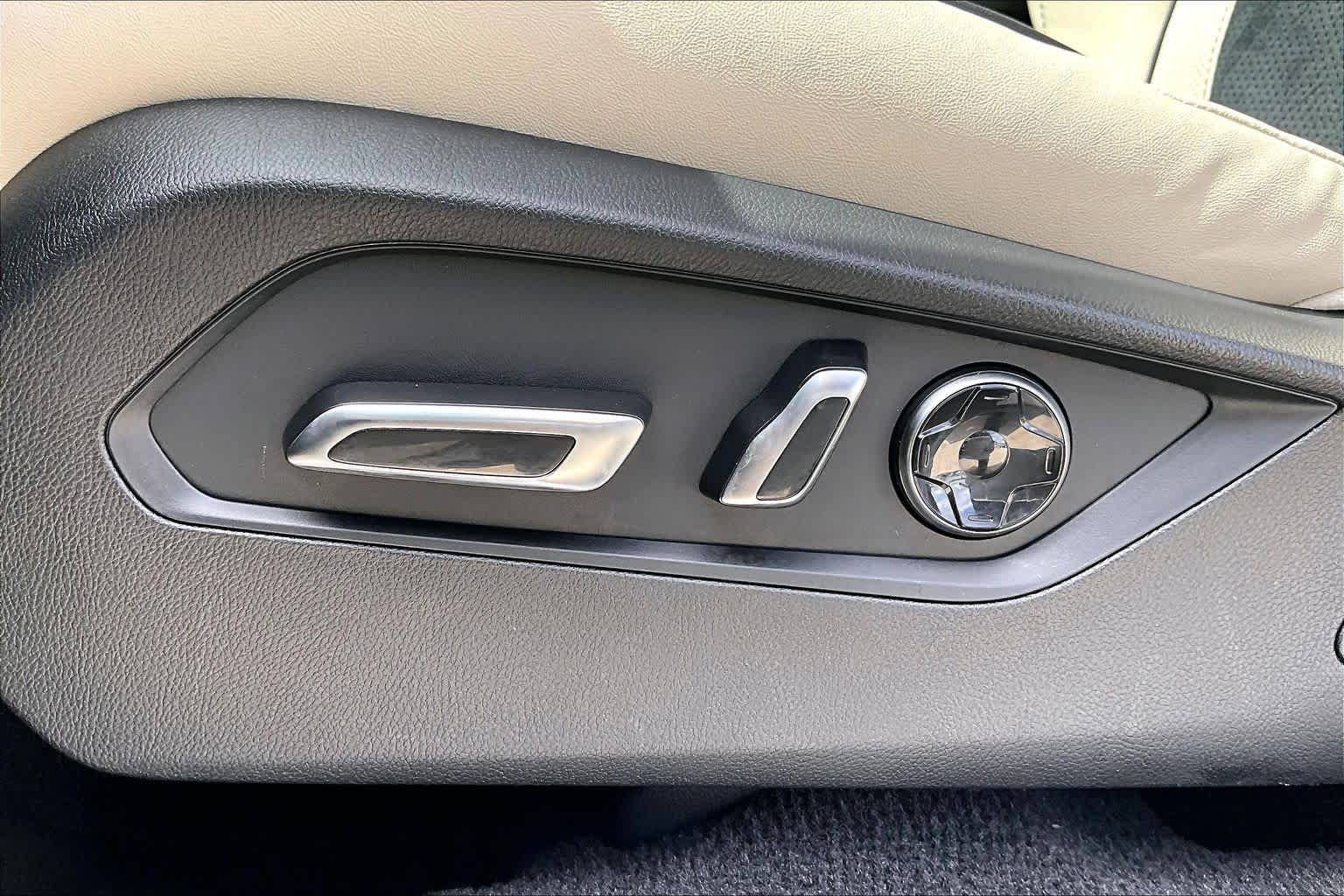 2025 Acura RDX photo 30 of 33