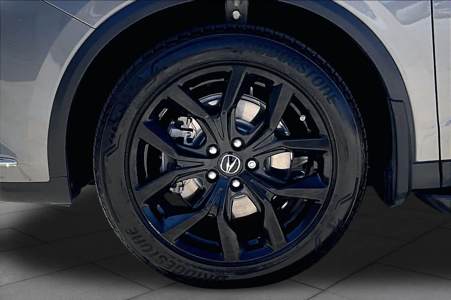 2024 Acura MDX photo 10 of 33