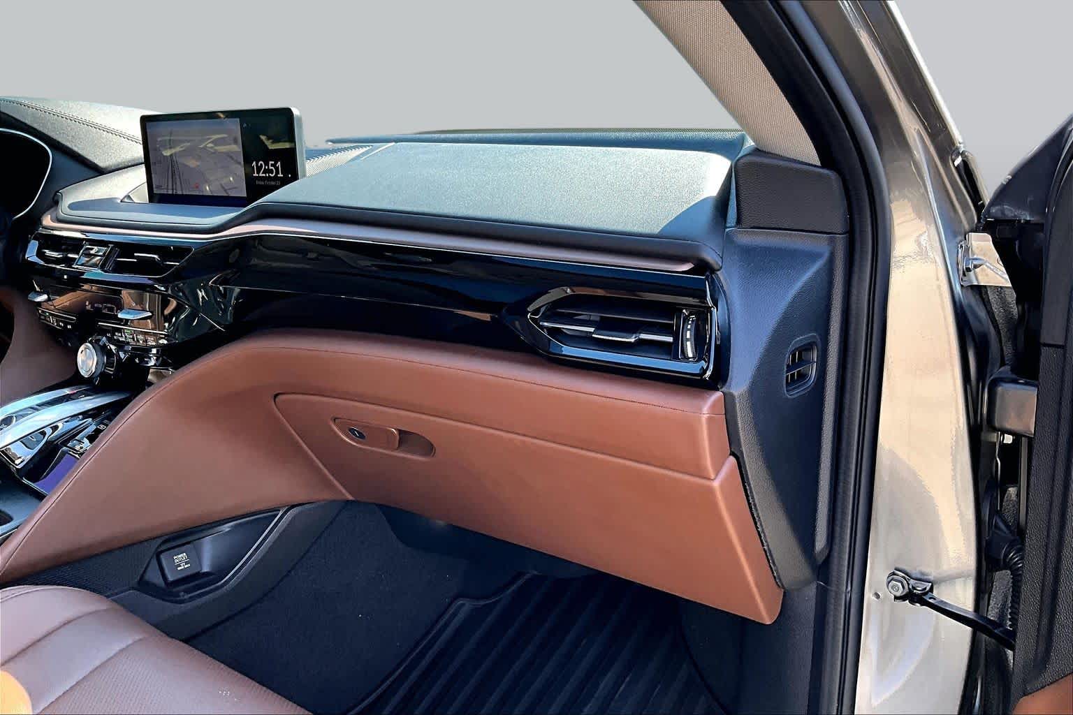 2024 Acura MDX photo 17 of 33
