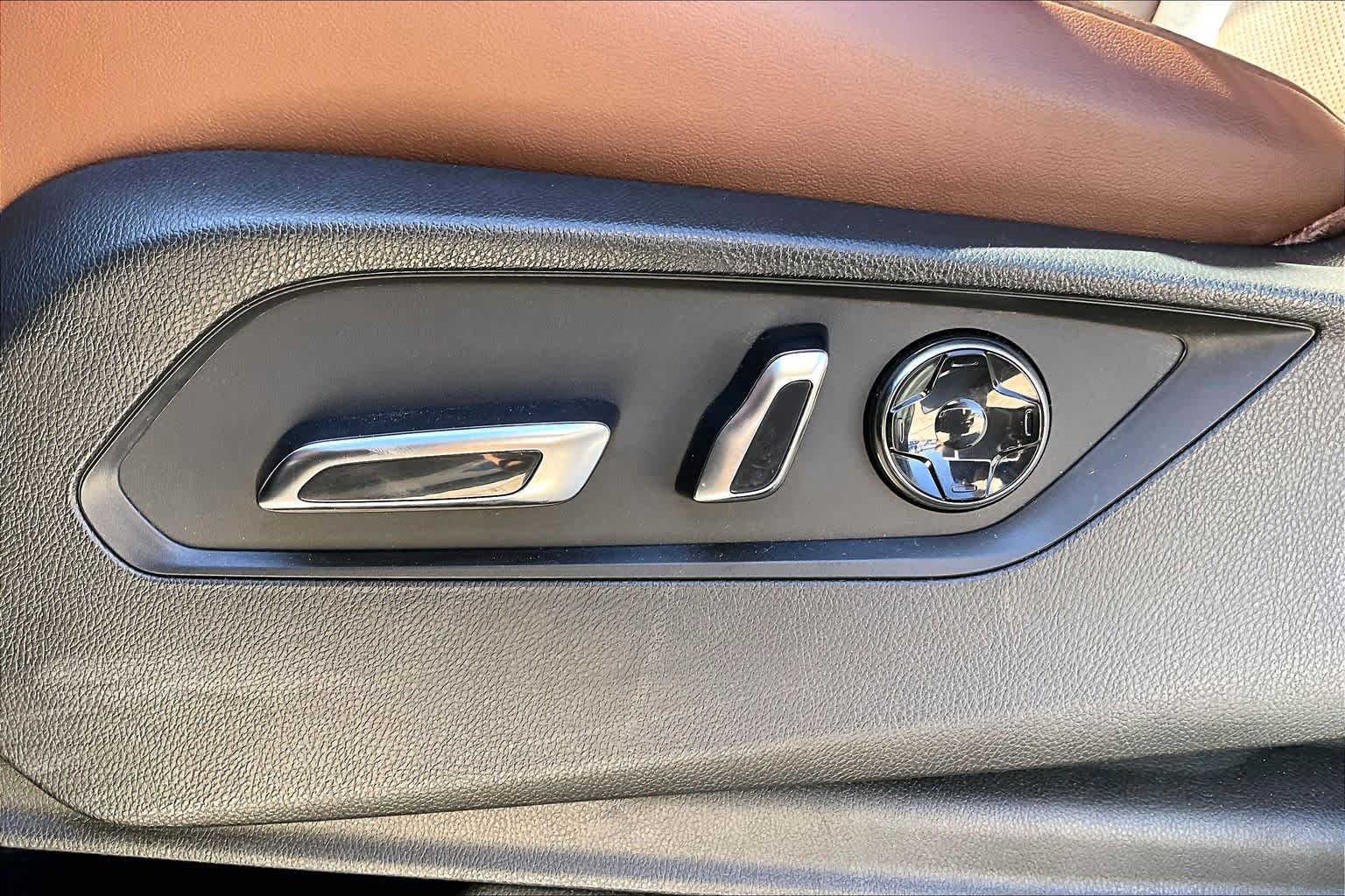 2024 Acura MDX photo 30 of 33