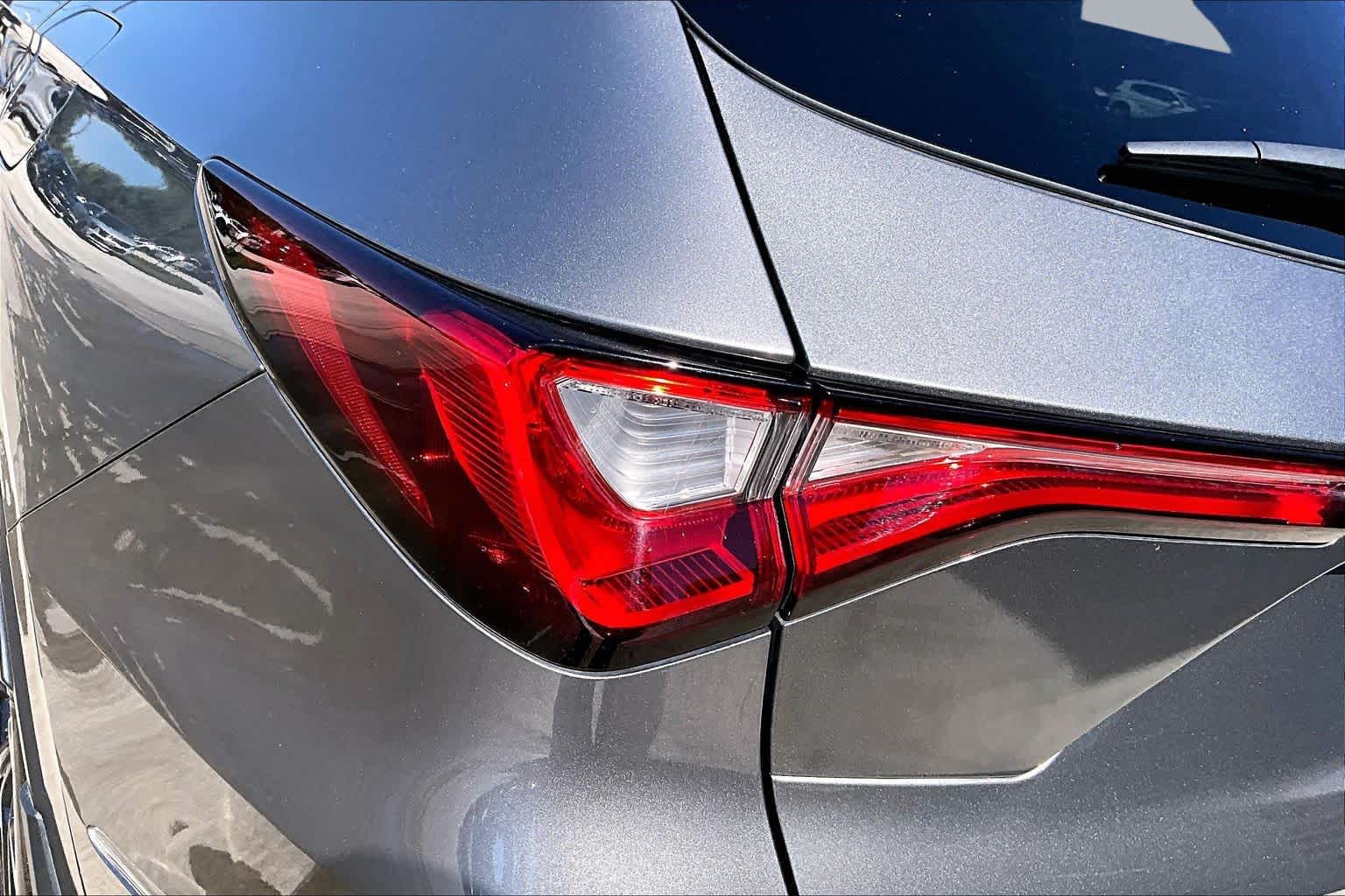 2024 Acura MDX photo 27 of 33